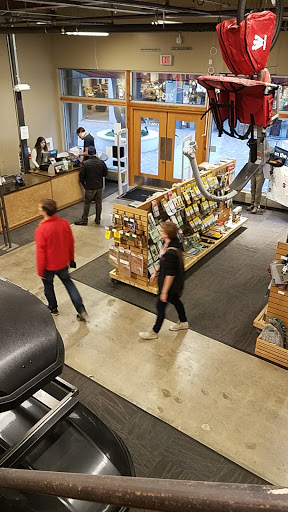 Camping Store «REI», reviews and photos, 213 Corte Madera Town Center, Corte Madera, CA 94925, USA