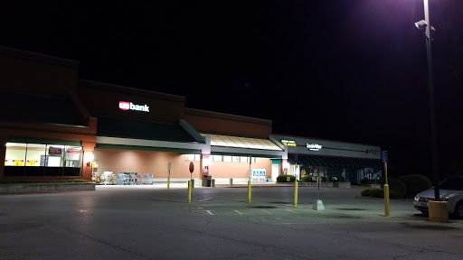Grocery Store «Schnucks», reviews and photos, 20 Dillon Plaza Dr, High Ridge, MO 63049, USA