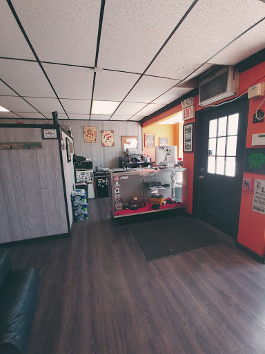 Tattoo Shop «Guerilla Tattoo», reviews and photos, 19 W King St, Shippensburg, PA 17257, USA