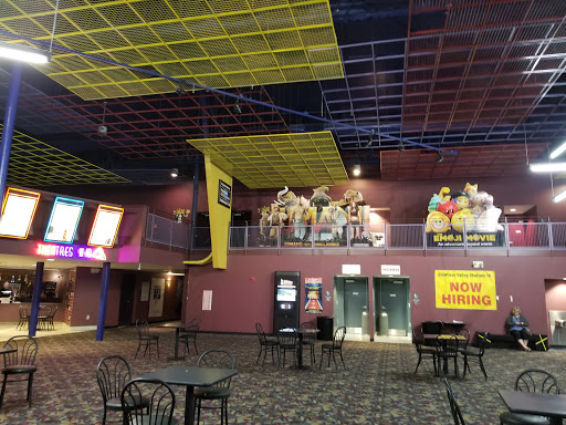 Movie Theater «Phoenix Theatres Chartiers Valley Stadium 18», reviews and photos, 1025 Washington Pike, Bridgeville, PA 15017, USA