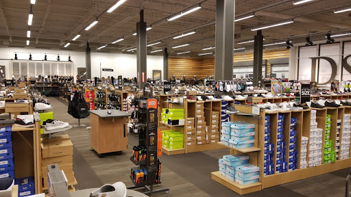 Shoe Store «DSW Designer Shoe Warehouse», reviews and photos, 44590 Ford Rd, Canton, MI 48187, USA