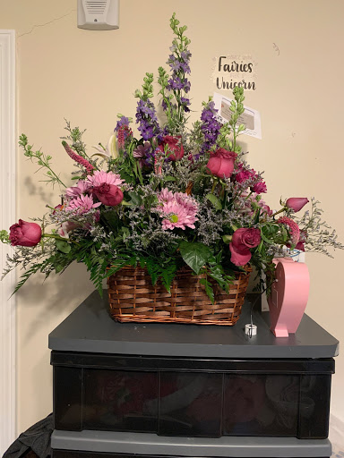 Florist «The Best Little Flower Shop In Roswell», reviews and photos, 10800 Alpharetta Hwy #228, Roswell, GA 30076, USA