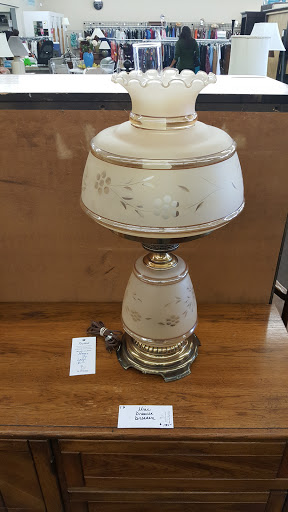 Thrift Store «White Dove Thrift Shoppe», reviews and photos, 1255 W Guadalupe Rd, Mesa, AZ 85210, USA