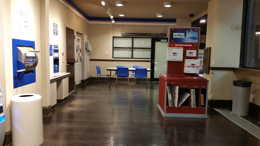 Post Office «United States Postal Service», reviews and photos, 30 W Pershing Rd #112, Kansas City, MO 64108, USA