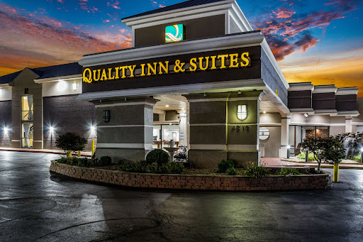 Quality Inn & Suites Kansas City - Independence I-70 East