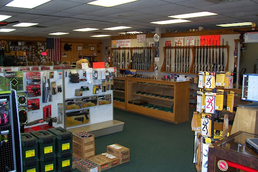 Gun Shop «Guns Galore Inc», reviews and photos, 2440 US-92, Lakeland, FL 33801, USA