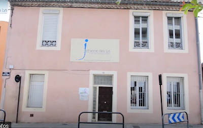 École Jehanne des Lys à Nîmes