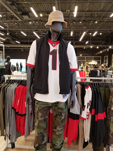 Clothing Store «Nike Lenox», reviews and photos, 3393 Peachtree Rd, Atlanta, GA 30326, USA