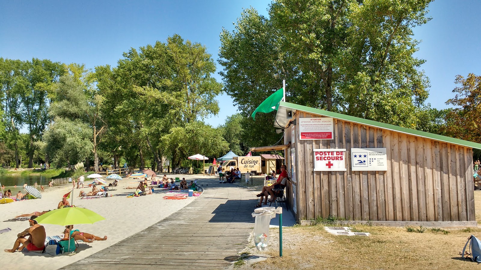 Photo de Begles Plage zone des équipements