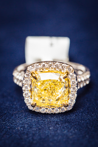 Jewelry Store «Select Jewelers, LLC», reviews and photos, 2221 S Voss Rd, Houston, TX 77057, USA