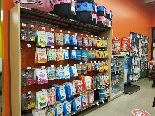 Pet Supply Store «Petco Animal Supplies», reviews and photos, 1425 W Palatine Rd, Hoffman Estates, IL 60192, USA