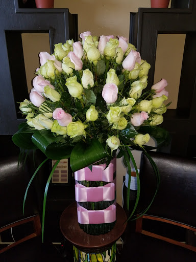 Florist «Battiste LaFleur Galleria», reviews and photos, 825 E Long St, Columbus, OH 43203, USA