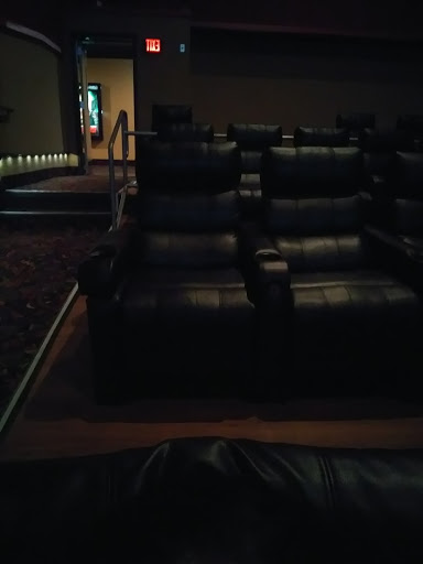 Movie Theater «Regal Cinemas Hooksett 8», reviews and photos, 100 Technology Dr, Hooksett, NH 03106, USA