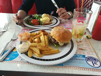 Memphis - Restaurant Diner à Saint-Saturnin