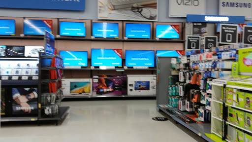 Department Store «Walmart Supercenter», reviews and photos, 2111 N Jackson St, Tullahoma, TN 37388, USA