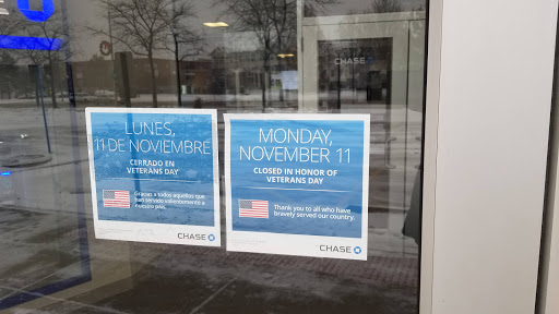 Shopping Mall «Rolling Meadows Shopping Center», reviews and photos, 3068 Kirchoff Rd, Rolling Meadows, IL 60008, USA