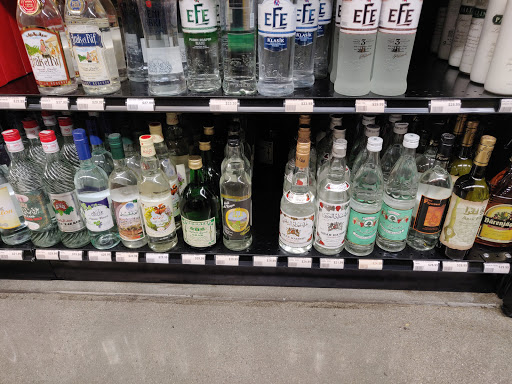 Liquor Store «Liquor Barn», reviews and photos, 287 E Dundee Rd, Wheeling, IL 60090, USA