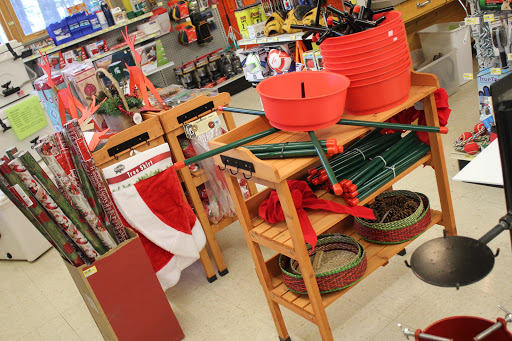 Hardware Store «Northwood Hardware, Home & Garden», reviews and photos, 6053 S Glen Lake Rd, Glen Arbor, MI 49636, USA