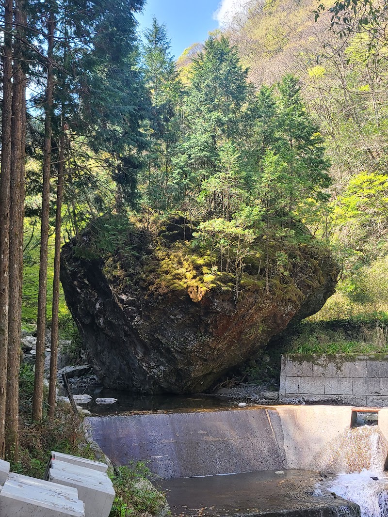 長九郎岩