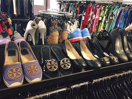 Used Clothing Store «Clothes Mentor», reviews and photos, 1052 Montgomery Rd, Altamonte Springs, FL 32714, USA