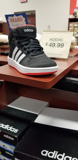 Shoe Store «Shoe Dept. Encore», reviews and photos, 227 Hawthorn Center, Vernon Hills, IL 60061, USA