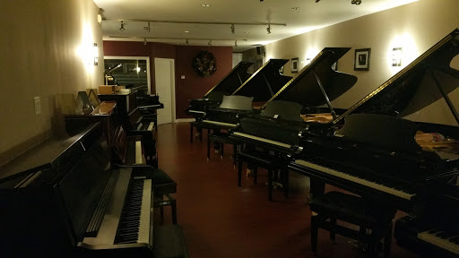 Pacey's Pianos