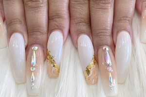 Royal Nails image