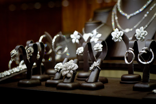 Jewelry Store «Leo Hamel Fine Jewelry & Engagement Ring Store», reviews and photos, 1851 San Diego Ave, San Diego, CA 92110, USA