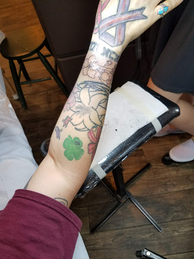 Tattoo Shop «Empire State Studio», reviews and photos, 134 Broadway, Amityville, NY 11701, USA