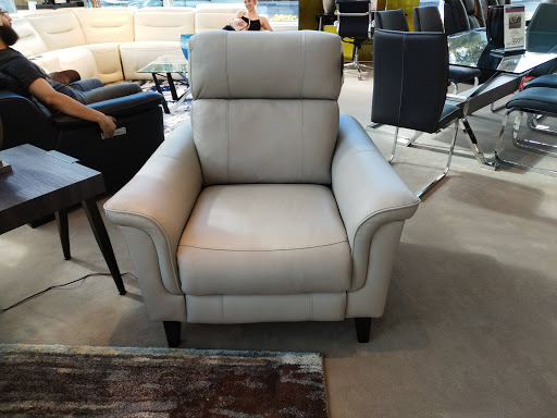 Furniture Store «Rooms To Go & Rooms To Go Kids Furniture Store - Sawgrass Mills (Plantation)», reviews and photos, 1905 N Flamingo Rd, Plantation, FL 33323, USA