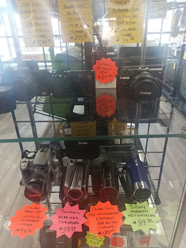 Pawn Shop «Quick Cash Pawn & Jewelry», reviews and photos, 8404 Sheldon Rd, Tampa, FL 33615, USA