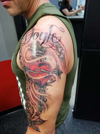 Tattoo Shop «Bone Deep Tattoos», reviews and photos, 3720 Constitution Ave, Colorado Springs, CO 80909, USA