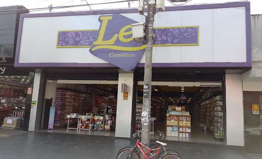 Logo da empresa - Leo Cosméticos Maringá 02