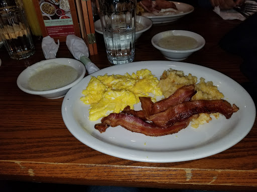 American Restaurant «Cracker Barrel Old Country Store», reviews and photos, 2525 Brindle Dr, Harrisburg, PA 17110, USA