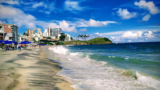 Farol da Barra Beach