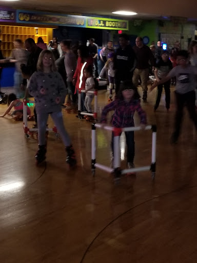 Roller Skating Rink «Carousel Family Fun Center - Whitman», reviews and photos, 1055 Auburn St, Whitman, MA 02382, USA
