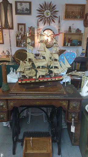 Flea Market «New Egypt Flea Market», reviews and photos, 933 Monmouth Rd, Cream Ridge, NJ 08514, USA