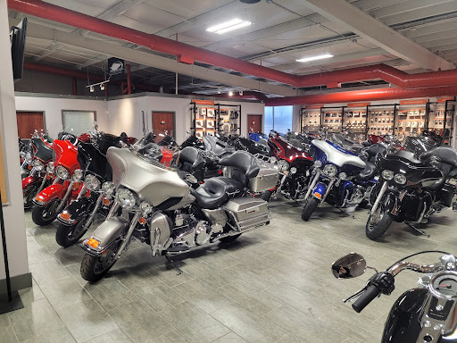 Motorcycle Dealer «Phantom Harley-Davidson», reviews and photos, 291 N Cypress Dr, Manteno, IL 60950, USA