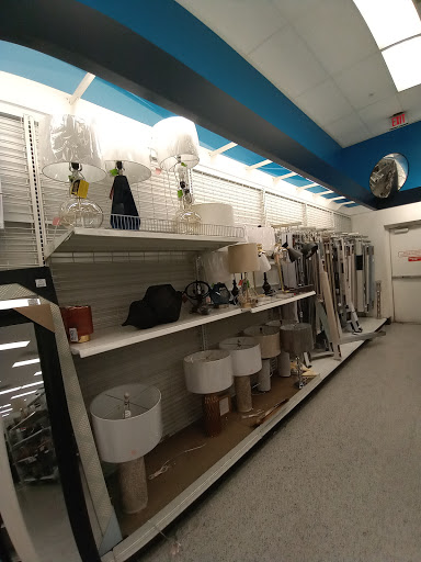 Clothing Store «Ross Dress for Less», reviews and photos, 212 Towne Center Dr, Compton, CA 90220, USA