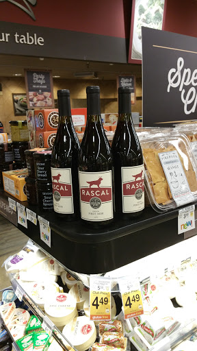 Grocery Store «Safeway», reviews and photos, 2836 Pacific Ave, Forest Grove, OR 97116, USA