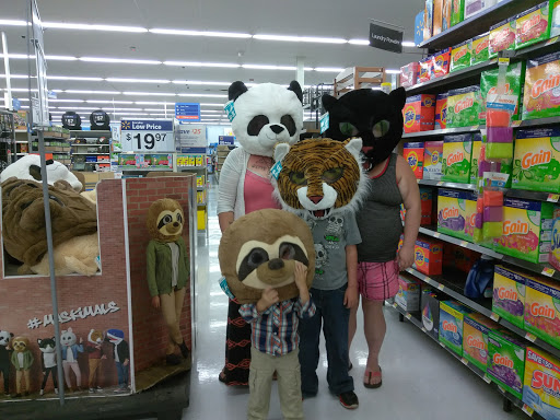 Discount Store «Walmart», reviews and photos, 321 NE Kings Valley Hwy, Dallas, OR 97338, USA