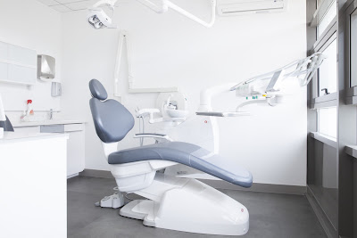 Docteur Hélène Asper, dentiste à Issy-les-Moulineaux