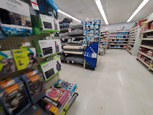 Pet Supply Store «Pet Supplies Plus», reviews and photos, 471 Boston Post Rd, Orange, CT 06477, USA