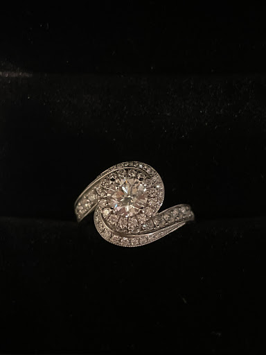 Jeweler «Azar Jewelers», reviews and photos, 100 W Higgins Rd, South Barrington, IL 60010, USA