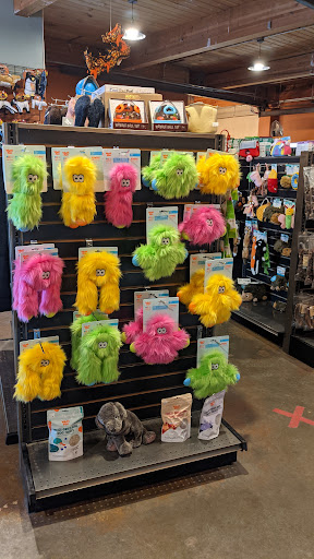 Pet Supply Store «Petapoluza Pet Supply & Grooming», reviews and photos, 114 N 36th St, Seattle, WA 98103, USA