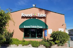 Round Table Pizza image