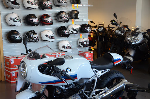 BMW Motorcycle Dealer «BMW Motorcycles of Iowa City», reviews and photos, 3 Escort Ln SW, Iowa City, IA 52240, USA