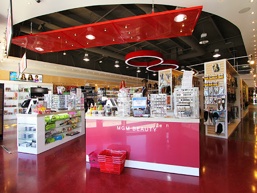 Beauty Supply Store «Beauty Direct», reviews and photos, 377 Strander Blvd, Tukwila, WA 98188, USA