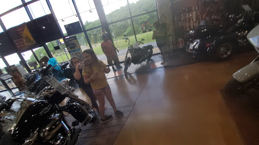Harley-Davidson Dealer «Surdyke Harley-Davidson», reviews and photos, 2435 US-67, Festus, MO 63028, USA