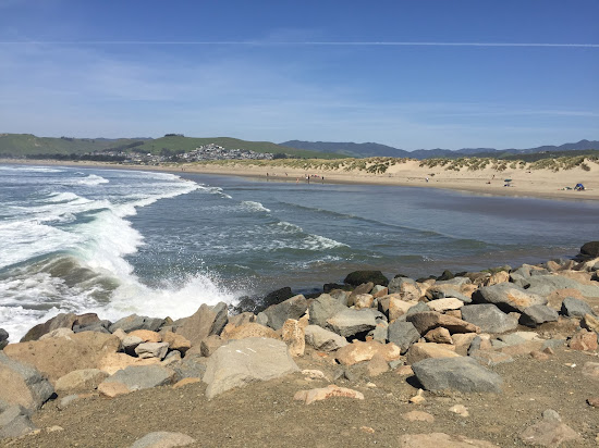 Morro Rock Beach